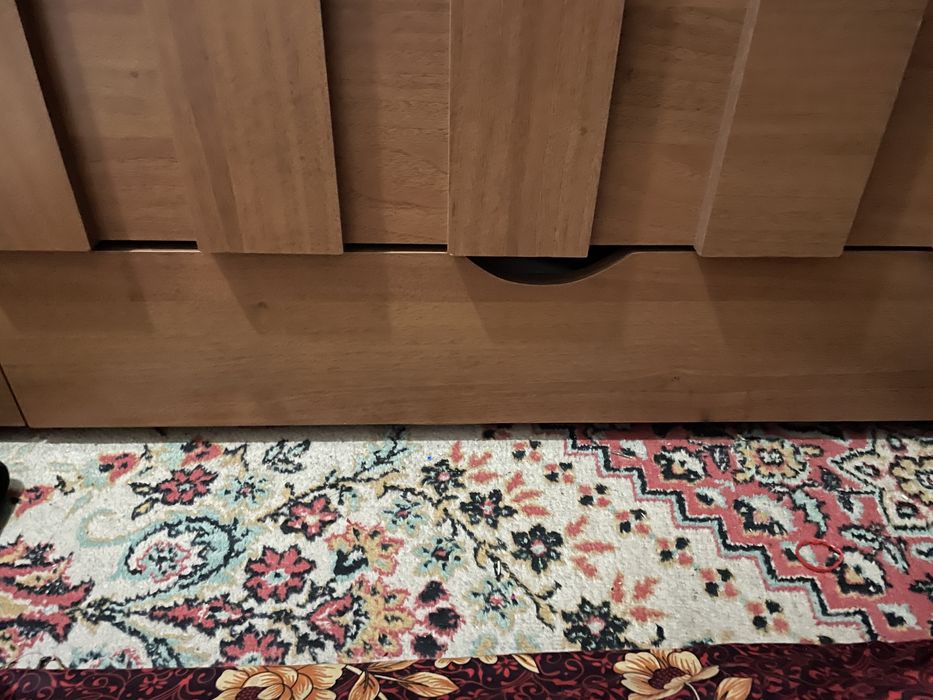 Двух яросный кровать