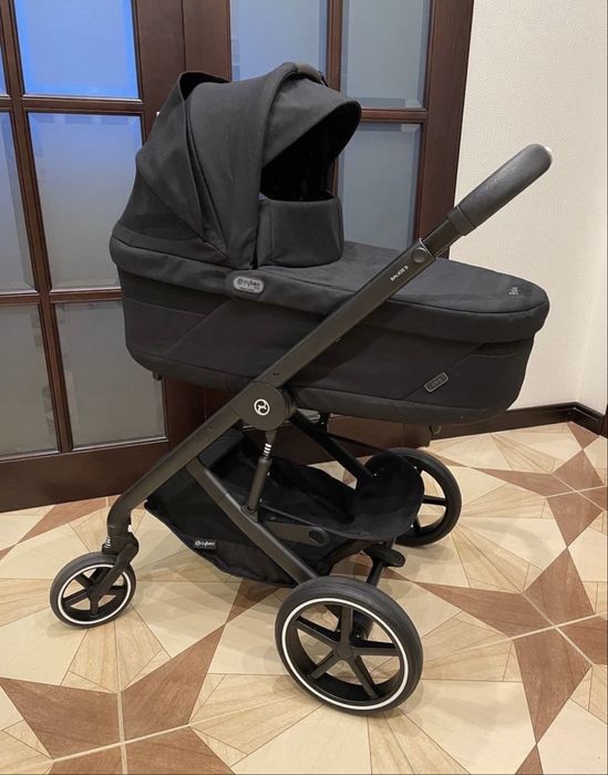 Бебешка количка Cybex Balios S Lux 2024 + зимен чувал + поставка за чаша
