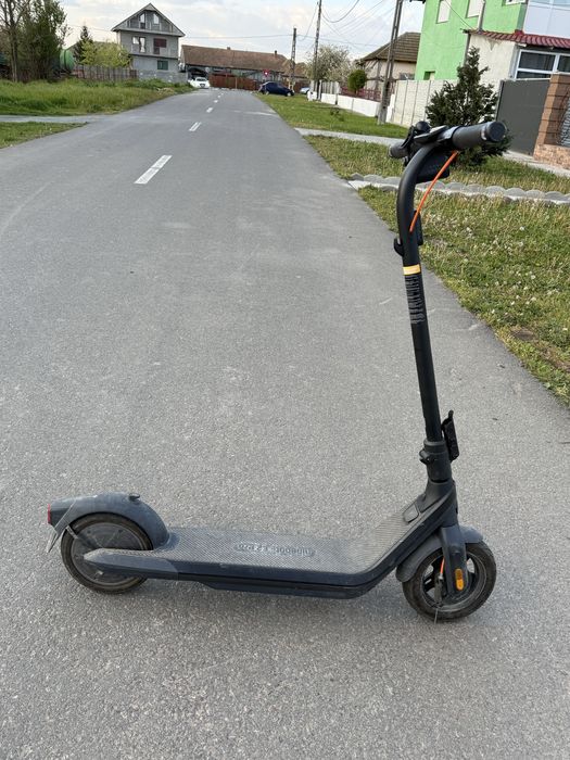 Trotineta electrica ninebot E2 Pro