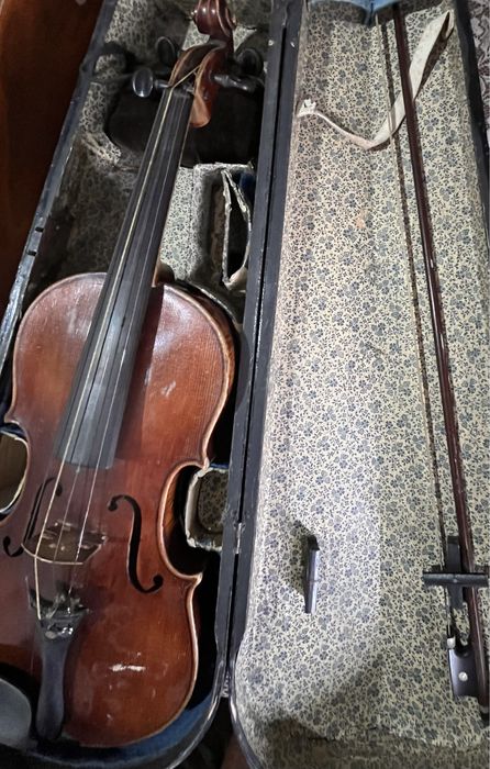 Много стара цигулка