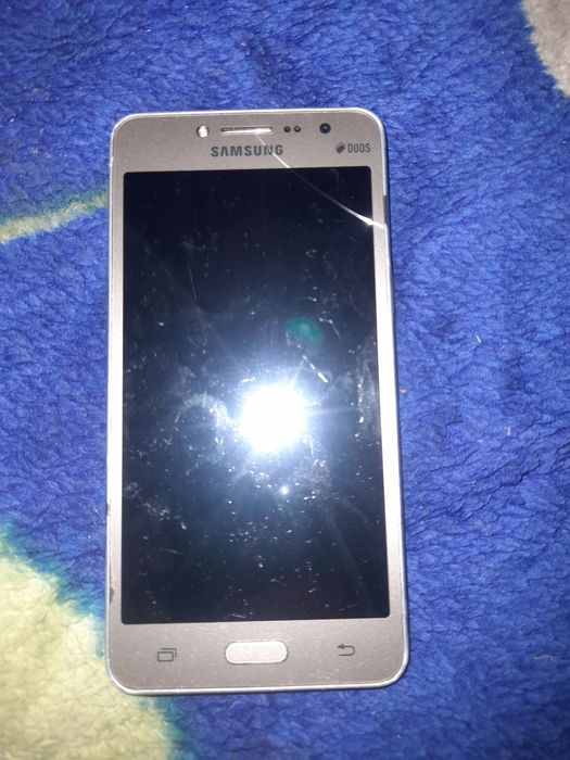 Продам 2 телефона OPPO A3s .SAMSUNG DUOS.