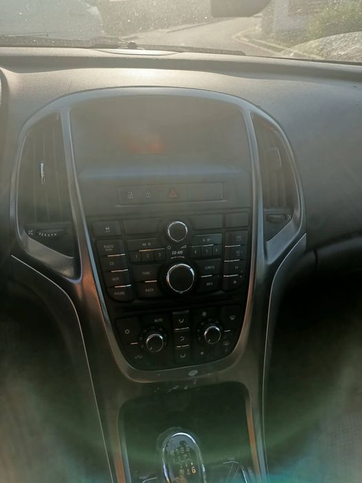 OPEL Astra 2011 — imagine 4
