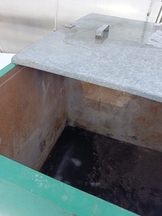 Продам мусорный бак