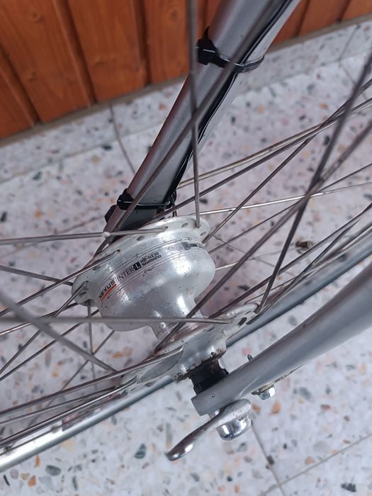 Bicicleta 28' Hercules pt oameni inalti