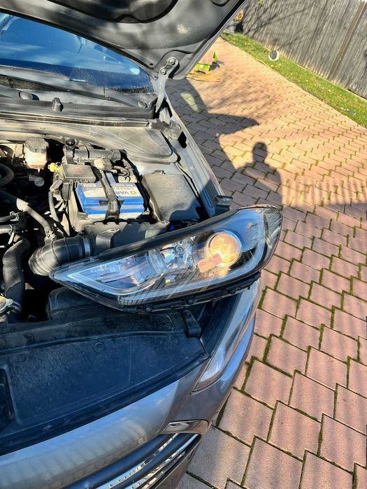 Far stanga Hyundai Elantra 2016-2018 second hand