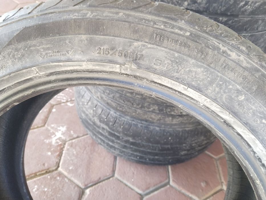 Продам шины летние r17 215/50