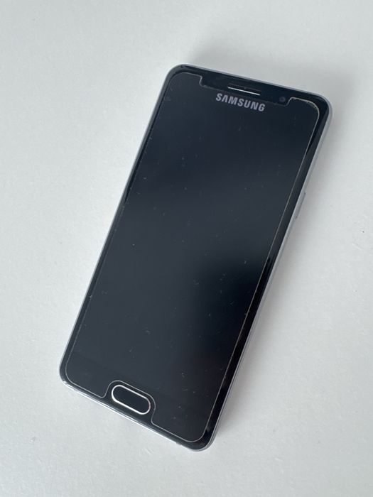 Samsung Galaxy A3 (versiunea 2016)