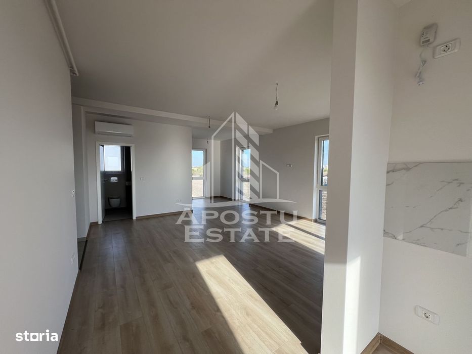 Apartament 2 camere, modern în zona Torontalului cu terasă spatioasa — fotografia 3