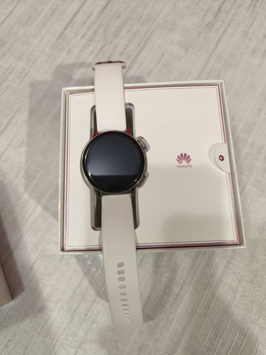 Смарт часовник Huawei watch gt 3 series
