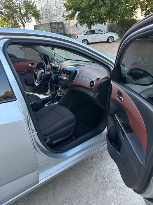 Chevrolet sonic sotiladi