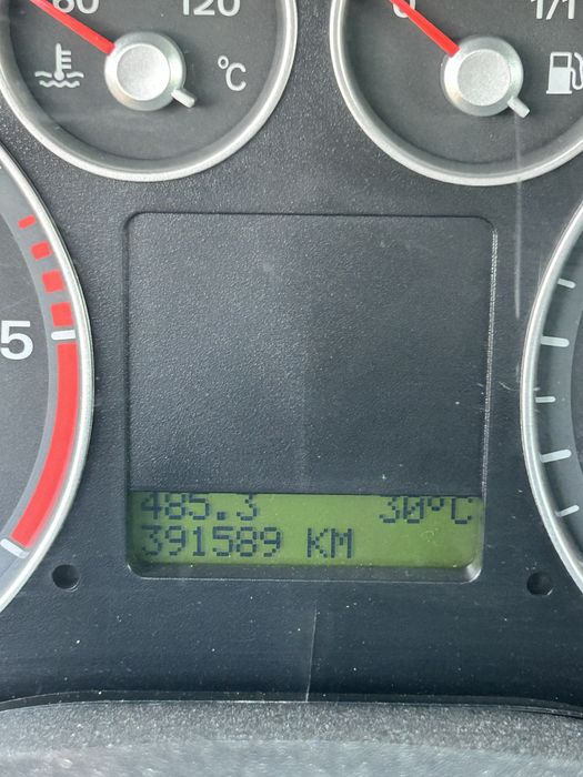 Masina ford FOCUS sau schimb cu Crosa de 150