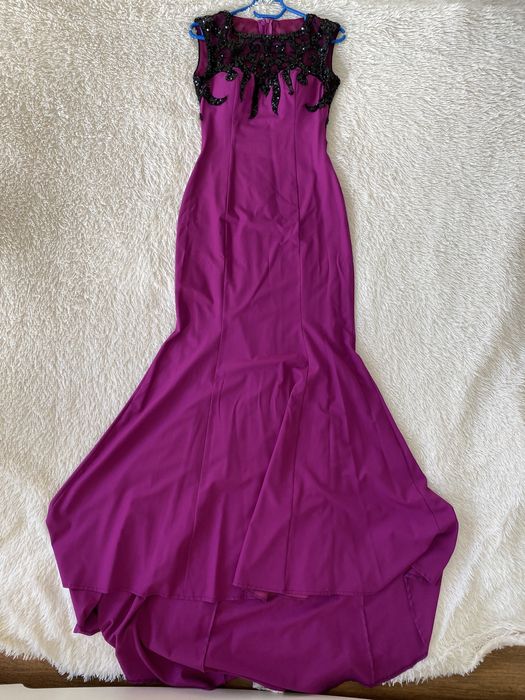 Шикарное платье Tarik Ediz