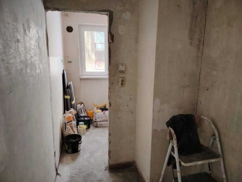 Ap.2cam. Petrosani-Aviatorilor, parter, 35 mp-valabil pana in martie