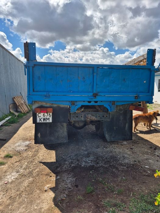 Грузовик бортовой