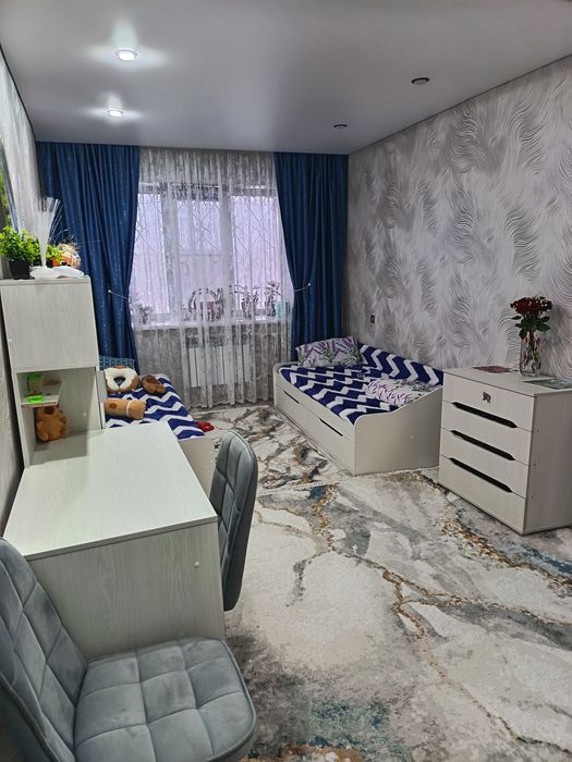 Продам квартиру 4 ех комнатную