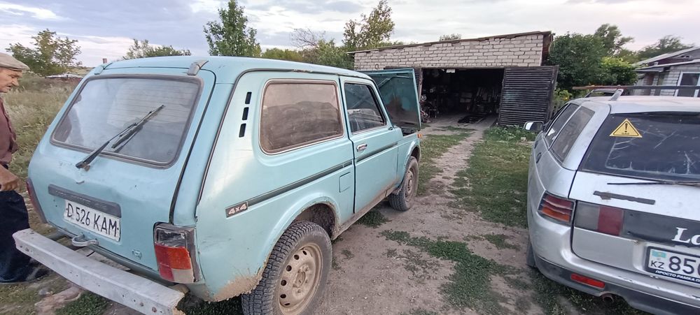 Нива торг есть у капота