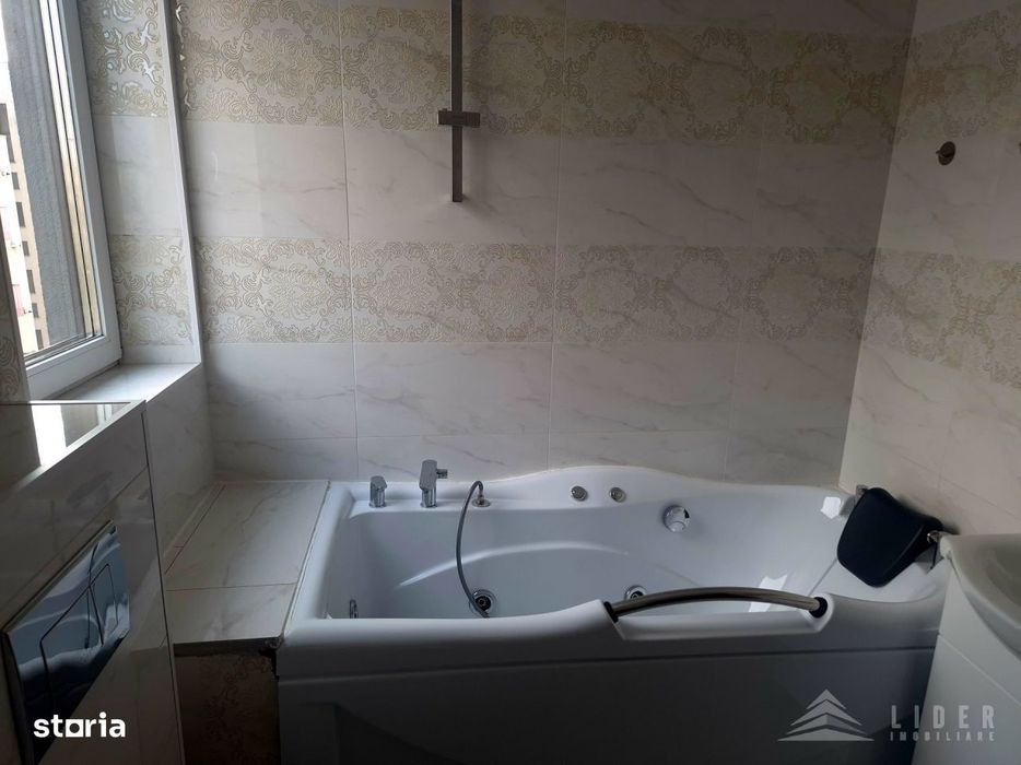 Apartament 3 camere de vanzare, spatios, parcare subterana, Zorilor Cl