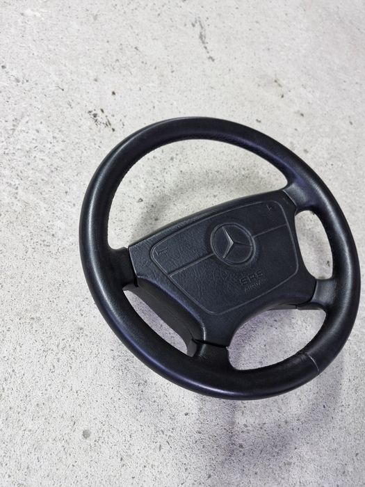 Волан Мерцедес 124  210  202