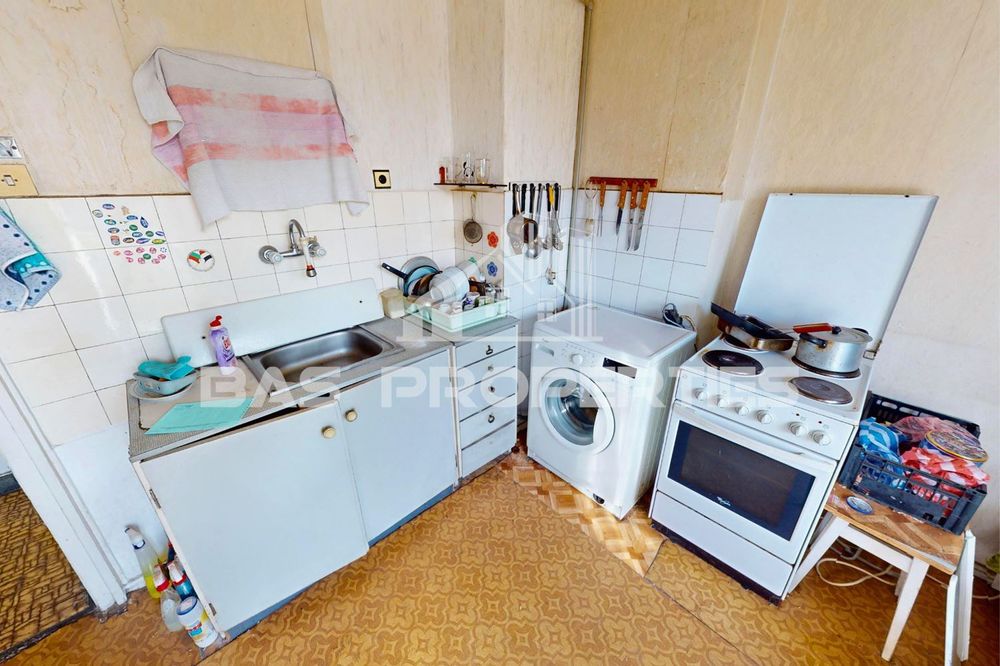 Продава се Тристаен апартамент в София, Гео Милев - 79 кв.м за 1872 €/кв.м - Снимка #11