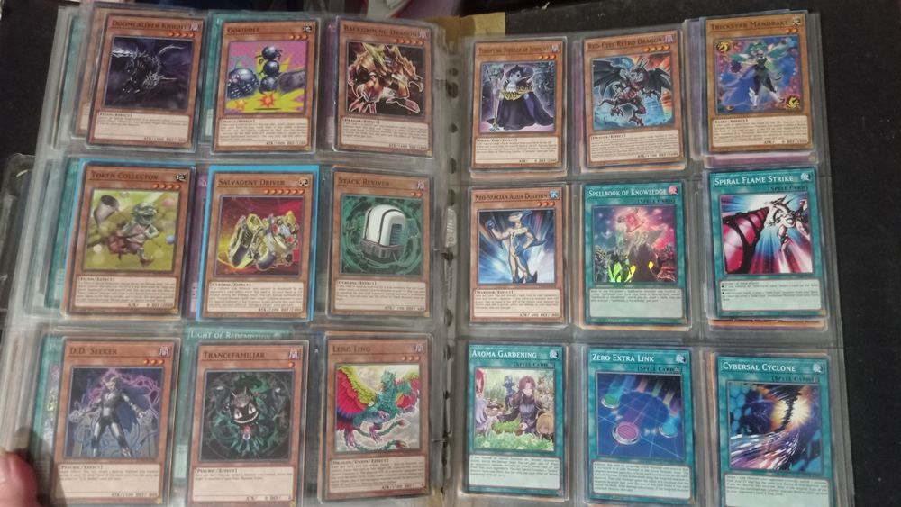 Yu-Gi-Oh cards, Югио карти