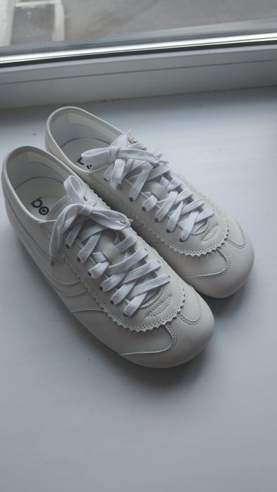 новыекроссовки обувь 40-41 размера