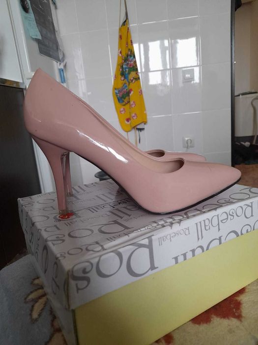 Продам туфли, размер 39, одивали пару раз