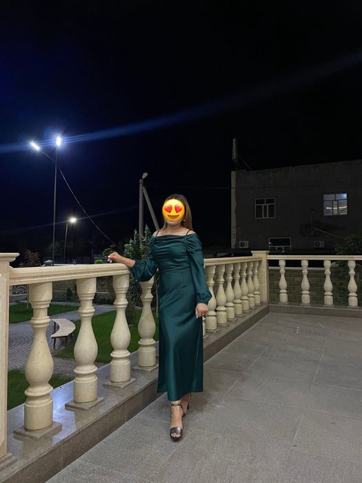 Вечерние платья.