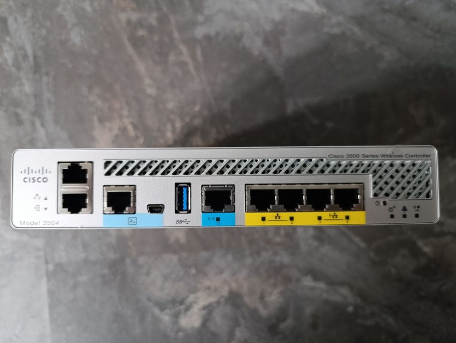Cisco 3504 Wireless Controller (AIR-CT3504-K9) с 71 ПЕРМАНЕНТНИ ЛИЦЕНЗА