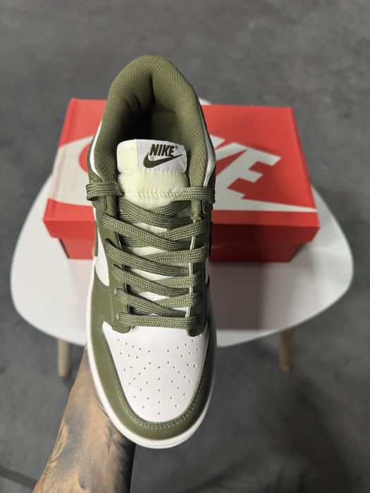 Nike Dunk Low Medium Olive