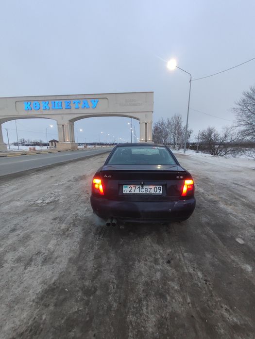 Продам срочно Ауди А4 б5