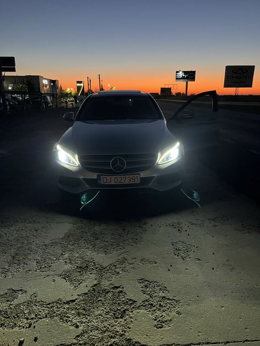 Mercedes-Benz C Mercedes C200d 7G Automat| 125544 km| LED ILS| Trapă| memorie scaune