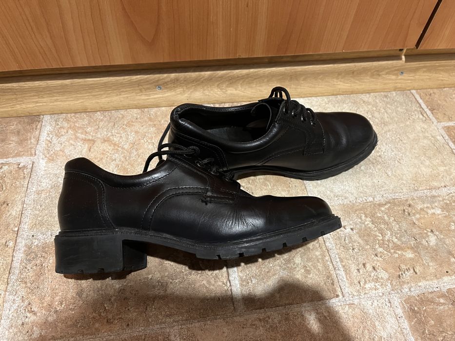 Елегантни обувки от естествена кожа - номер 39 (подходящи за номер 38)