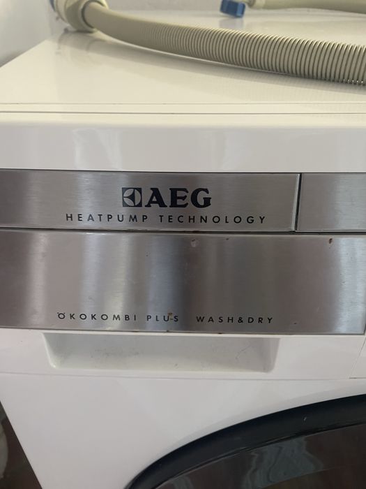Пералня със сушилня AEG