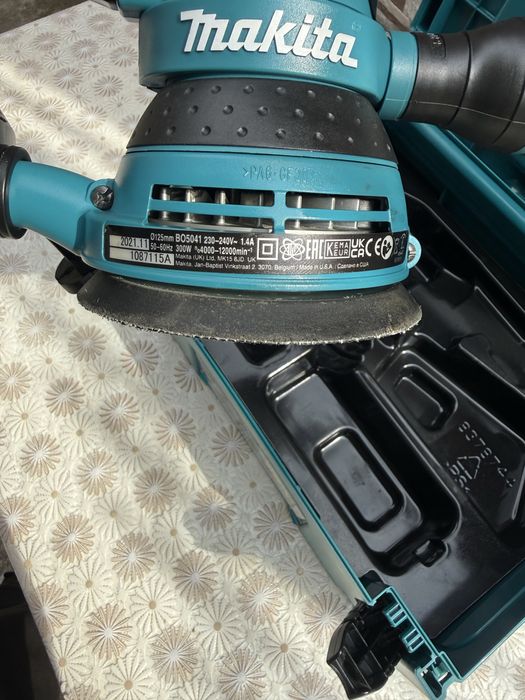 Електрически ексцентършлайф Makita BO5041, 300 W, Ø 125 мм