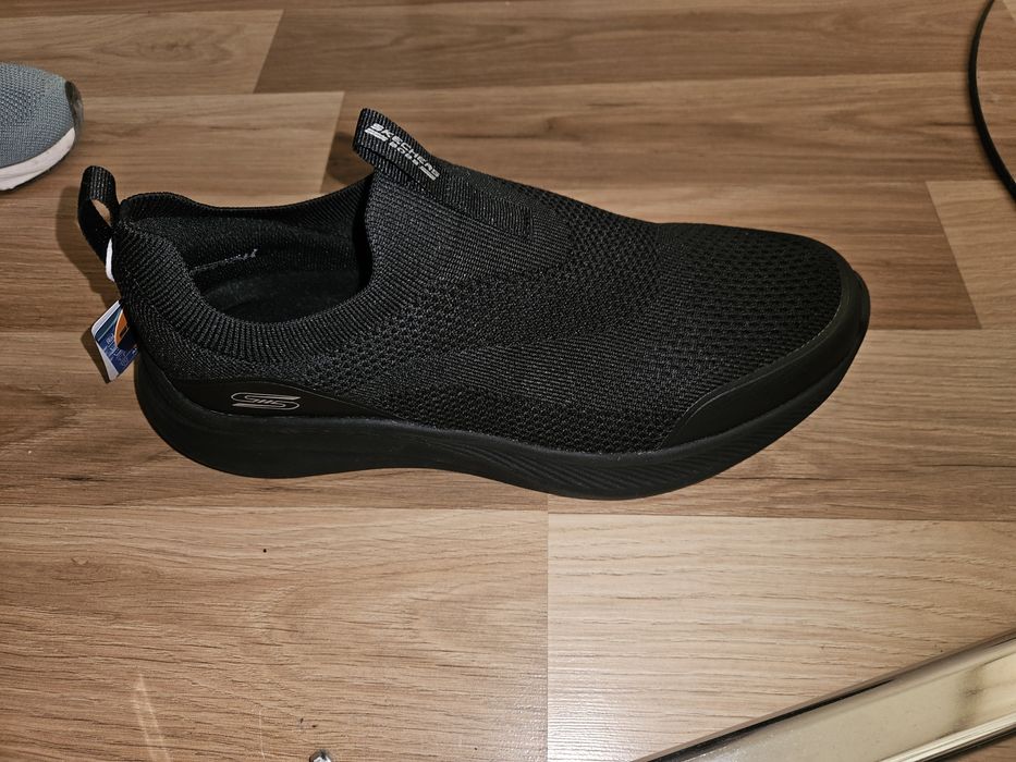 Skechers Marime 43