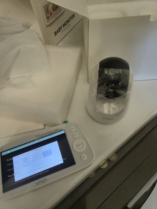 Висококачествен Бебефон с Full HD 360градосова камера и голям дисплей