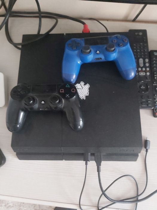 Продам сониплейстейшн 4