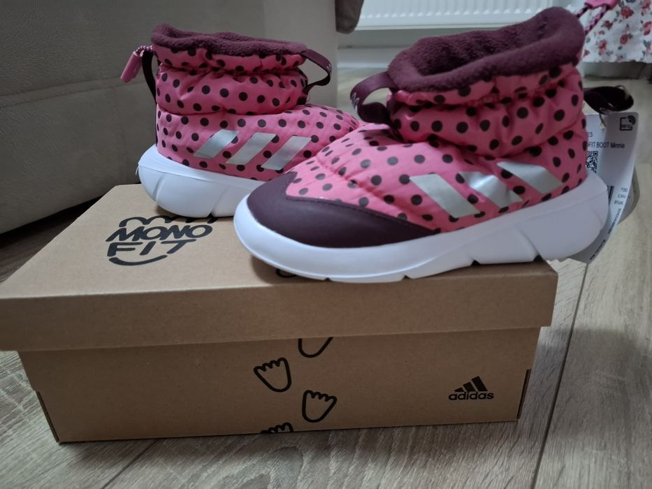 Ghete fetite adidas noi nr 26