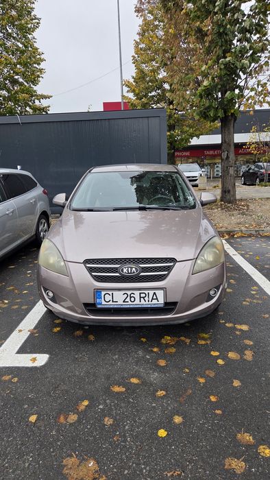 Kia Ceed 2008 benzină, 2.000 € — imagine 1