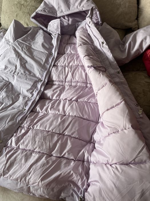 Продам новую куртку на девочку