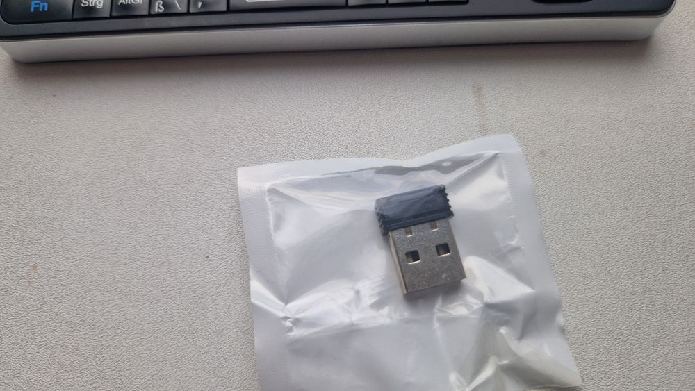 mini tastatură wireless Rii, un dispozitiv multifuncțional de tip 3in1