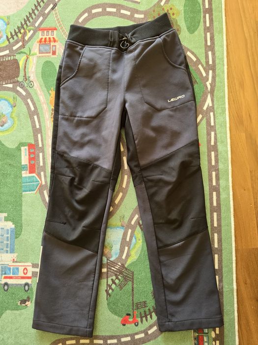 Pantaloni tehnici,drumeție vatuiti/captusiti cu reflectorizant 134/140