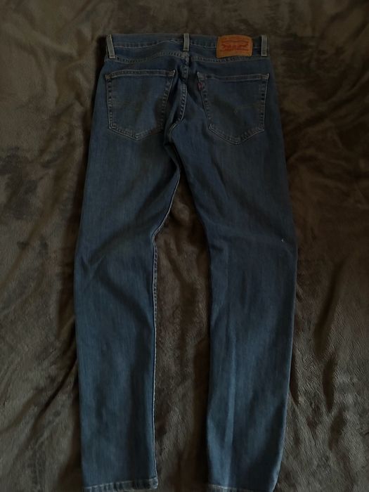 Vand blugi levis