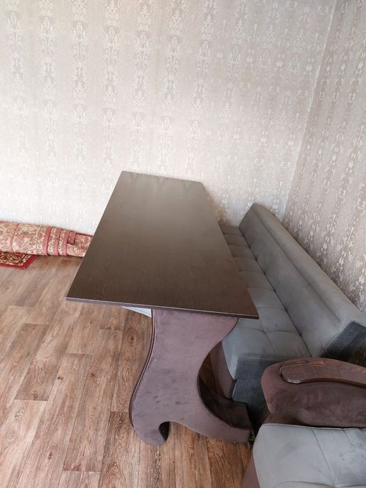 Продам диван стол  раскладной