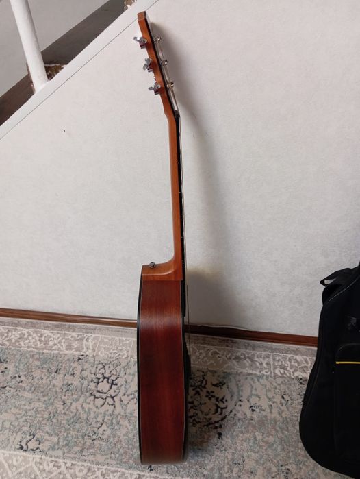 Продаётся Гитара