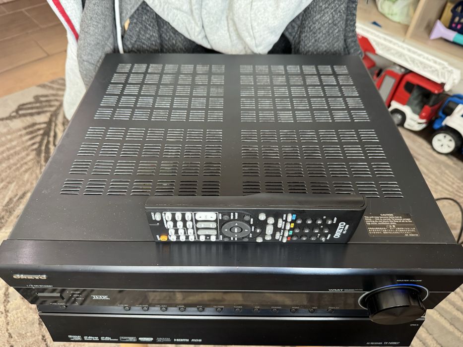 Onkyo TX-NR807 Качествен ресивър