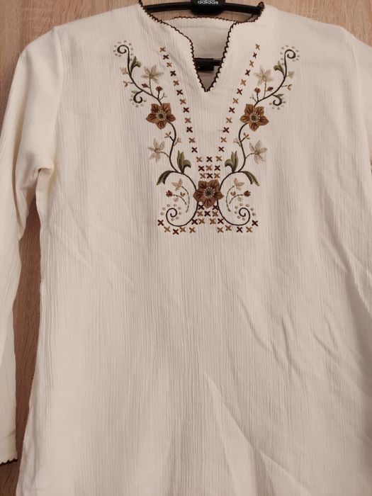 Bluze elegante mărimea 42