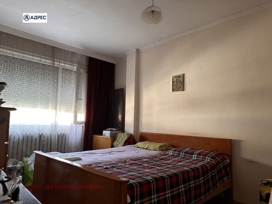 Продава се Тристаен апартамент в Плевен, Идеален център - 90 кв.м за 1545 €/кв.м - Снимка #3