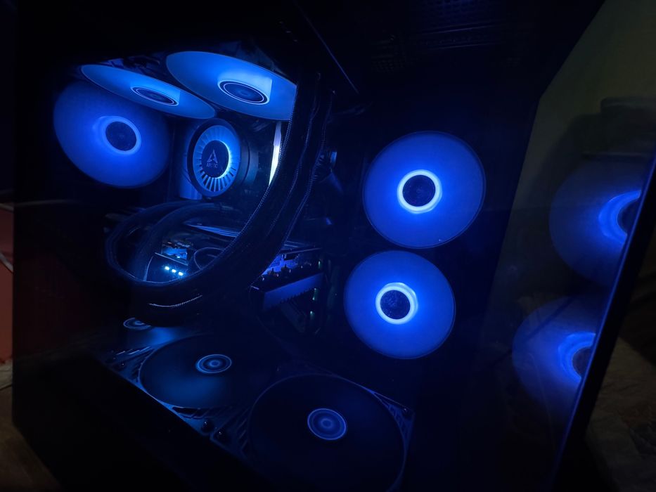 Пълен Геймърски Сетъп - RX 7800 XT 16GB | BenQ MOBIUZ 165Hz