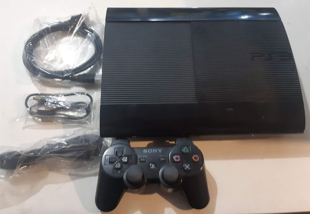 Продам прошитую PS3